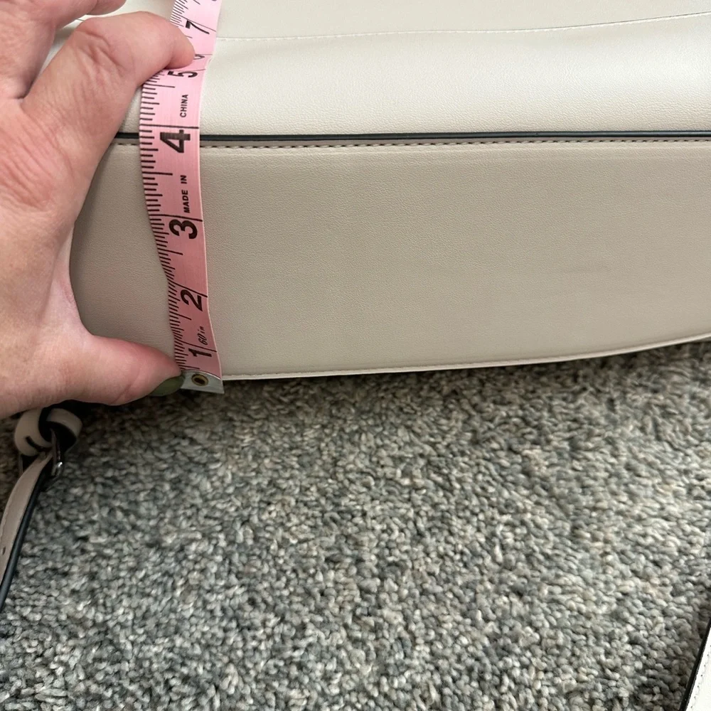 NWOT Steve Madden elegant handbag